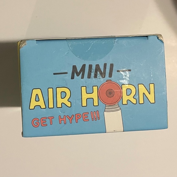 RP Minis Mini Air Horn With "Bwah Bwah Bwahhh" Book - New - Picture 3 of 5